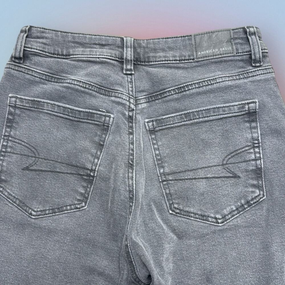 AMERICAN EAGLE Women’s 2 Gray / Black MOM JEANS - Picture 3 of 3